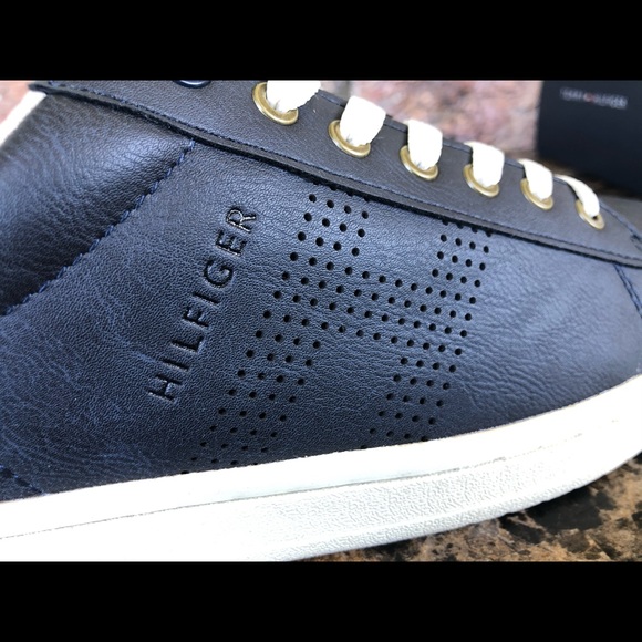 NEW Tommy Hilfiger Men's Lutwin Sneakers - Picture 12 of 15